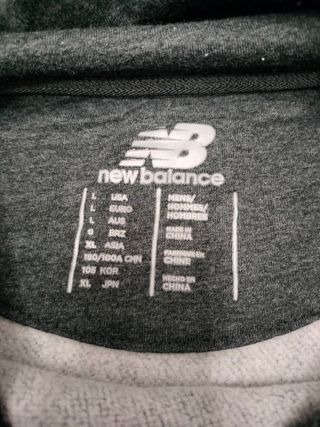 Sudadera New Balance Gris