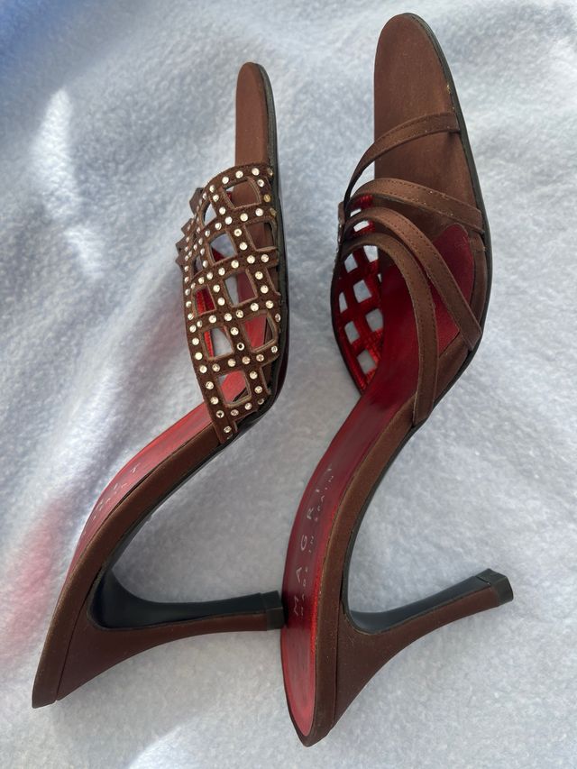 Zapatos MAGRIT Marrones con Pedrería