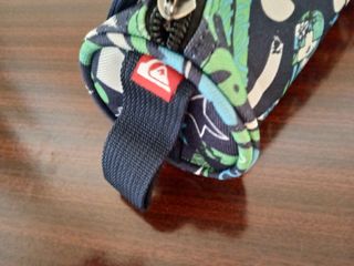 Estuche escolar,marca Quik Silver