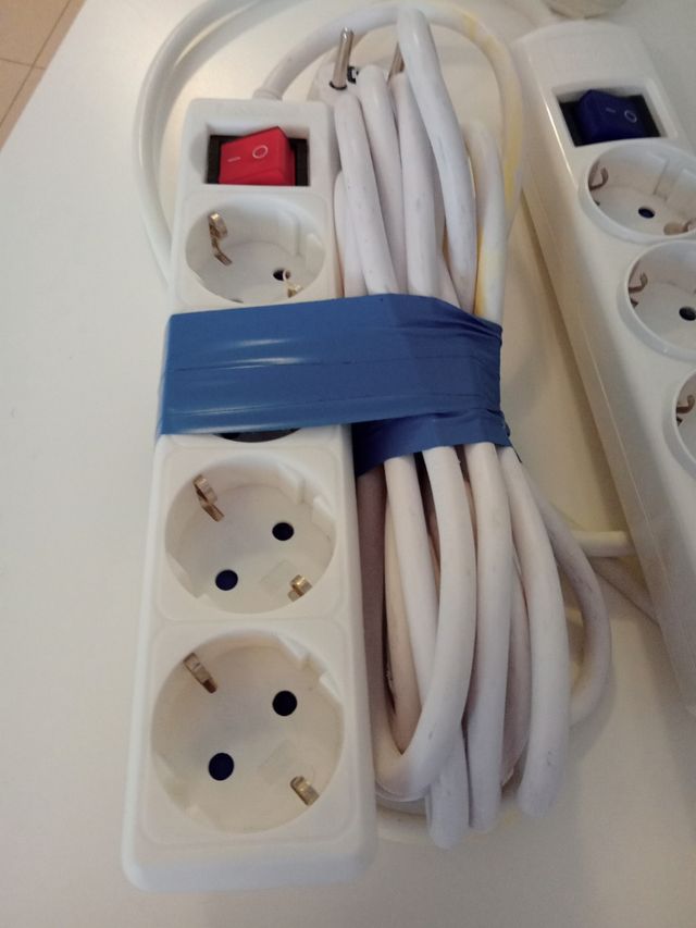 Par de Regletas Eléctricas Usadas