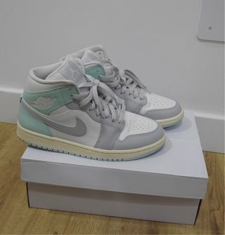Air Jordan 1 Mid
