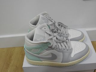Air Jordan 1 Mid