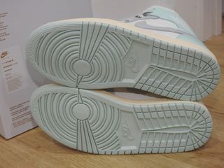 Air Jordan 1 Mid
