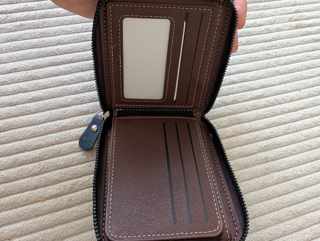 Cartera de cuero sintético