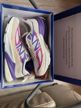 New Balance 990 V6 Beige/Morado - Casi Nuevas