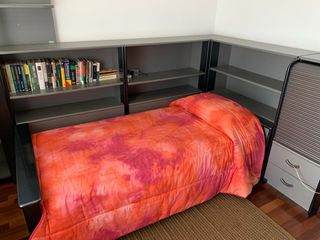 Cama con almacenamiento