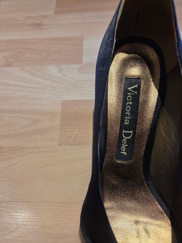 Zapatos de tacón Victoria D negros