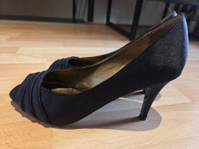 Zapatos de tacón Victoria D negros