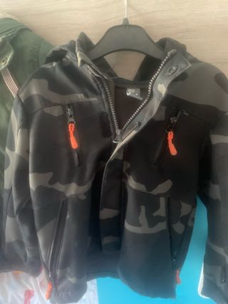 Abrigo infantil quechua 3/4 años
2 abrigo 3/4 Zara