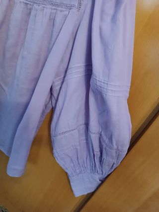 2 Camisas una Moradas otra celeste Talla L,  a 3€ 
