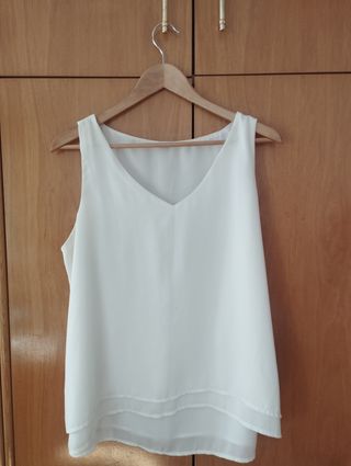Lote 2 blusas sin mangas en blanco y negro 