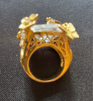 Anillo bisutería joya dorado 