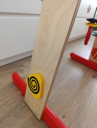 Gimnasio para bebés de madera