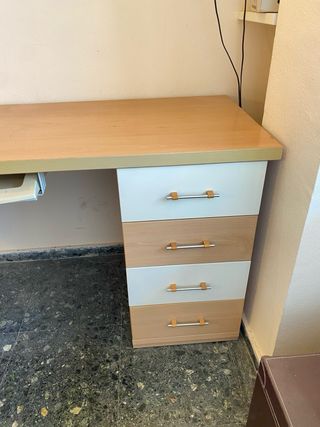 Escritorio de esquina madera y metal