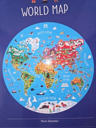 Puzzle infantil mapa del mundo educativo.