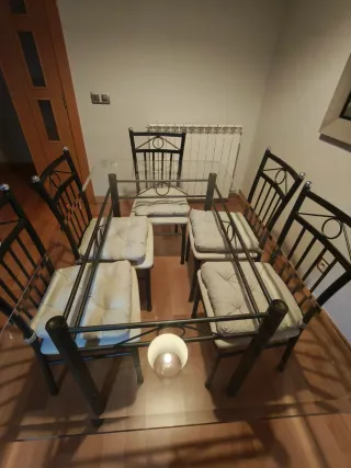 Mesa de cristal de comedor + 6 sillas