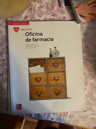 Oficina de farmacia grado medio 
