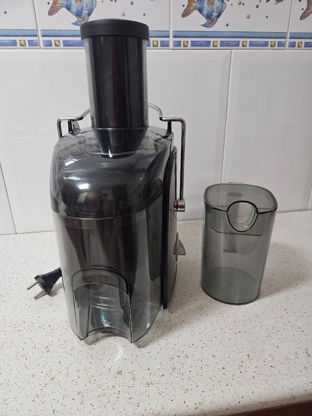 Exprimidor de frutas y verduras