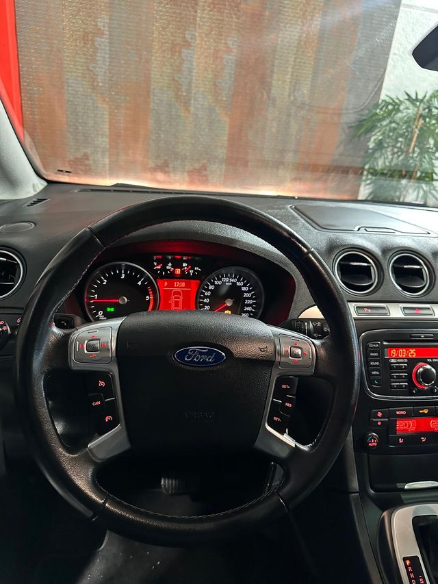 Ford S-MAX 2014