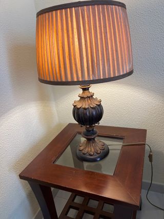 Lámpara de mesa elegante