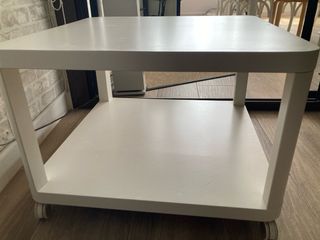 Mesa auxiliar Tingby blanca