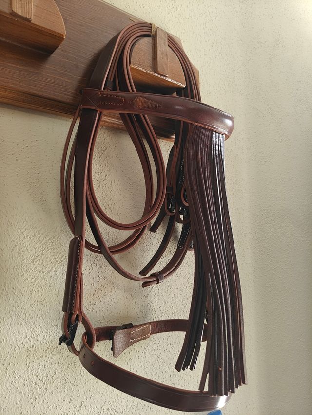 Cabezada Vaquera Hebillaje Fragua con 4 Riendas