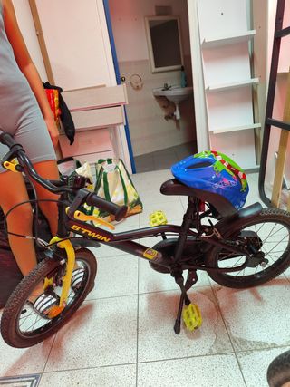 Bicicleta infantil B'TWIN 16 pulgadas
