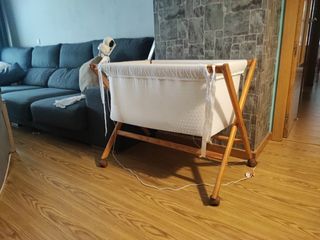 Cuna de bebé de madera
minicuna 