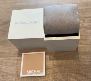 Caja Michael Kors