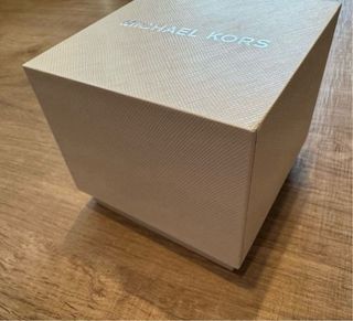 Caja Michael Kors