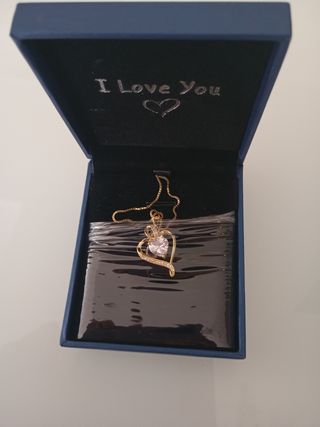 Collares con colgantes