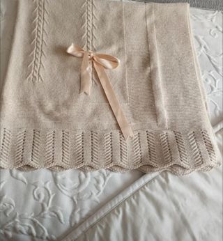 Toca para bebé color beige