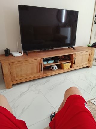 Mueble TV roble maciza
