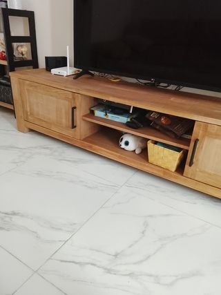 Mueble TV roble maciza
