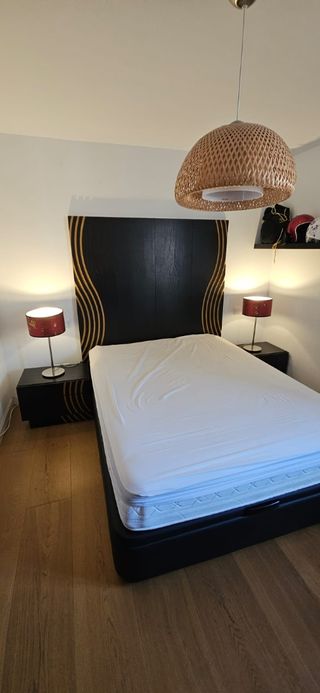 Dormitorio completo con mesillas y cómodas 