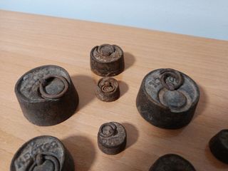 Pesos de báscula antiguos