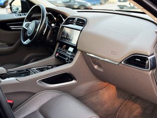Jaguar F-Pace 2.0L i4D AWD AUTOMÁTICO 180cv RSPORT con TECHO PANORÁMICO... 