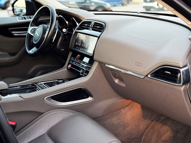 Jaguar F-Pace 2.0L i4D AWD AUTOMÁTICO 180cv RSPORT con TECHO PANORÁMICO...