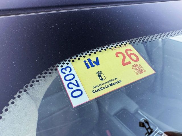 Jaguar F-Pace 2.0L i4D AWD AUTOMÁTICO 180cv RSPORT con TECHO PANORÁMICO...