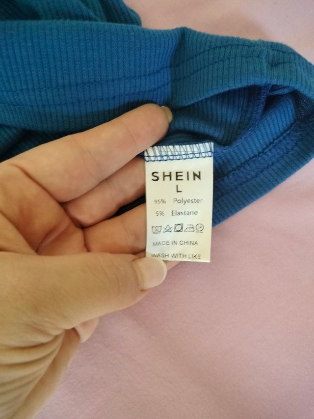 Camiseta manga larga con escote delantero