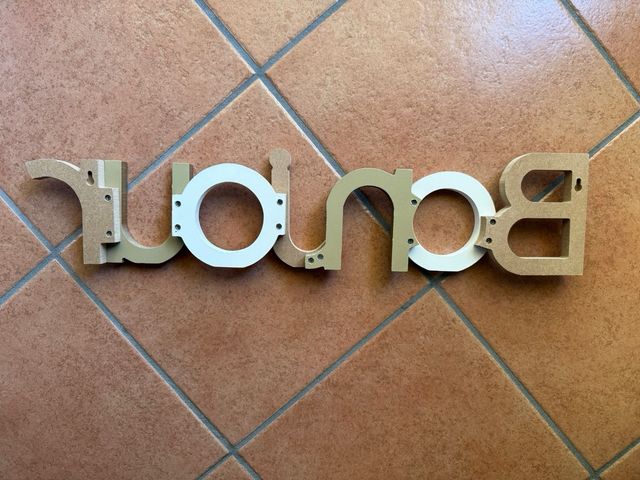 Scritta decorativa Bonjour in legno