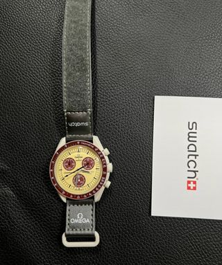 Missione Swatch x Omega su Plutone