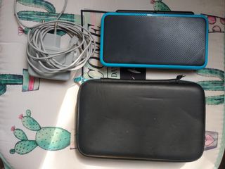 Nintendo NEW 2DS XL Nero/Blu