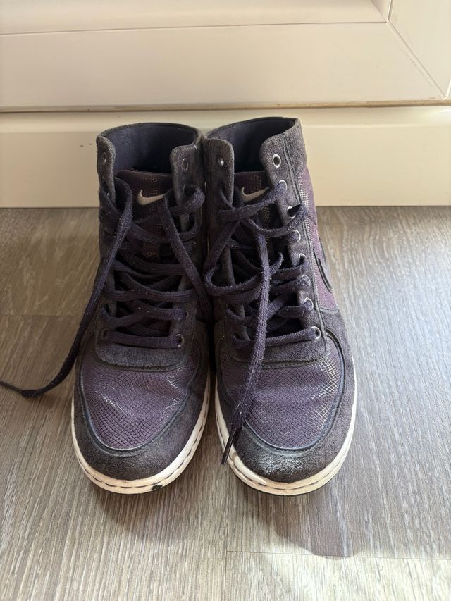 Botines Nike Morados Talla 37.5