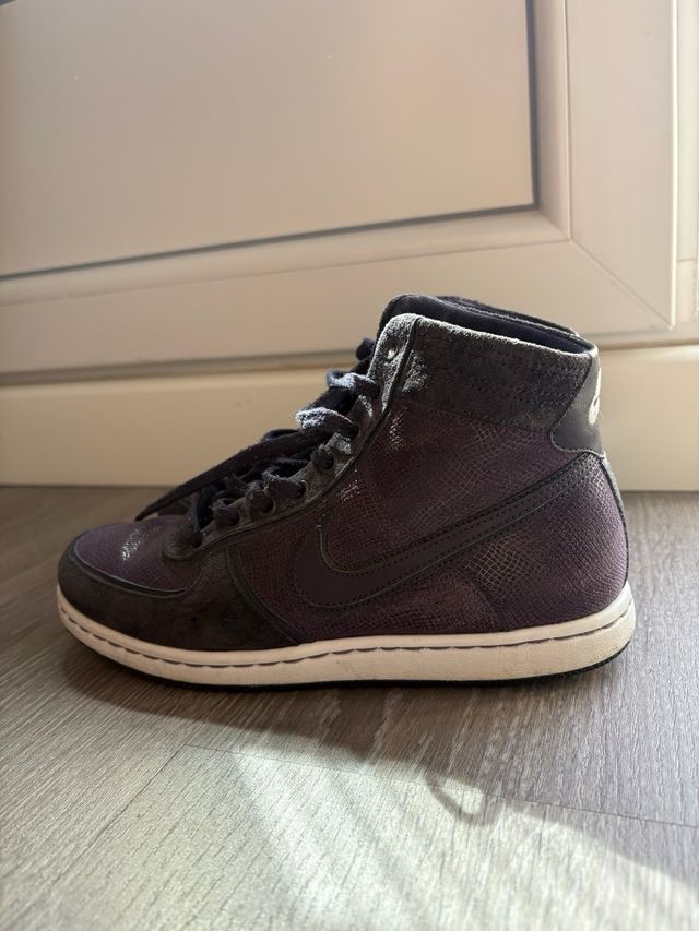 Botines Nike Morados Talla 37.5