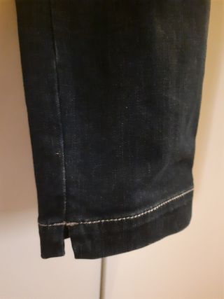 Jeans blu scuro taglio sigaretta