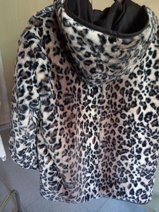 Abrigo Chaqueta reversible impermeable leopardo