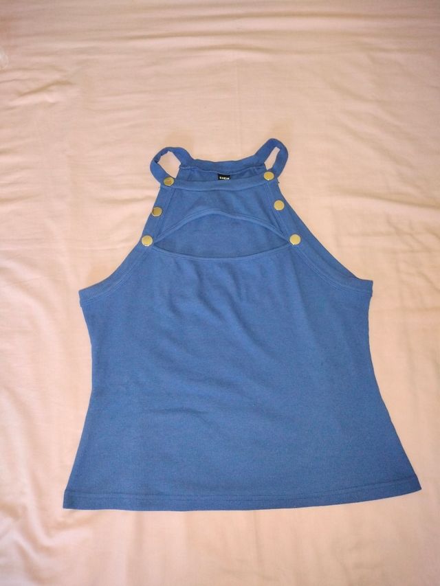 Camiseta SHEIN tirantes escote delantero