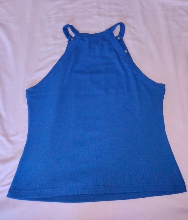 Camiseta SHEIN tirantes escote delantero