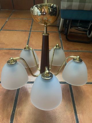 Lámpara colgante de madera y metal